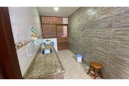 Foto 4 do(a) Casa de 4 quartos à venda em Alipinho, Coronel Fabriciano