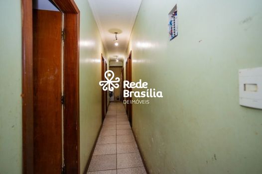 Foto 4 do(a) Casa de 9 quartos à venda em Guará II, Brasília