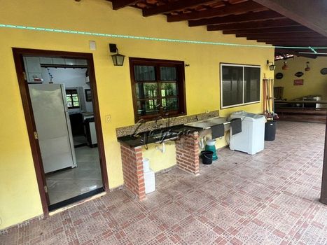 Foto 26 do(a) Fazenda / Sítio / Chácara de 4 quartos à venda em null, Mairinque