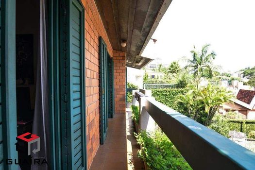Foto 19 do(a) Casa de 5 quartos à venda em Cidade Jardim, São Paulo