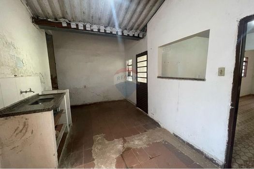 Foto 10 do(a) Casa de 3 quartos à venda em Jardim Leoni, Lins