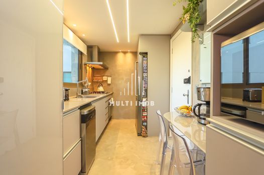 Foto 14 do(a) Apartamento de 3 quartos à venda em Três Figueiras, Porto Alegre