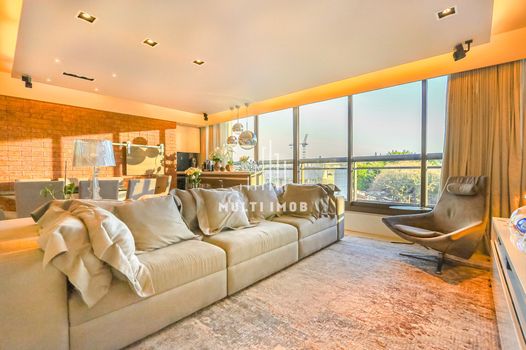 Foto 1 do(a) Apartamento de 3 quartos à venda em Três Figueiras, Porto Alegre