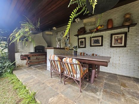 Foto 2 do(a) Casa em Condomínio de 9 quartos à venda em Carlos Guinle, Teresópolis