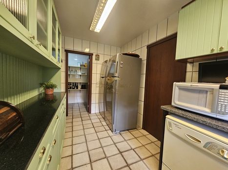 Foto 21 do(a) Casa em Condomínio de 9 quartos à venda em Carlos Guinle, Teresópolis