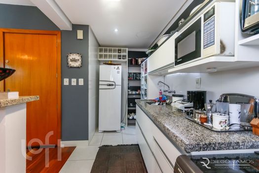 Foto 10 do(a) Apartamento de 2 quartos à venda em Santo Antônio, Porto Alegre