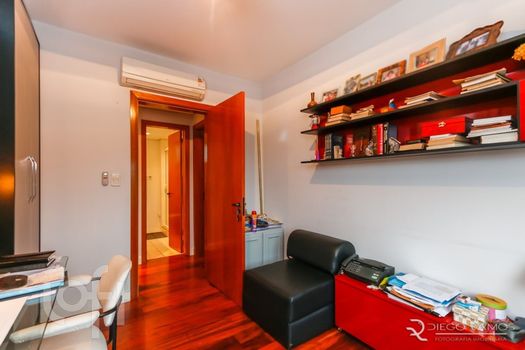 Foto 16 do(a) Apartamento de 2 quartos à venda em Santo Antônio, Porto Alegre