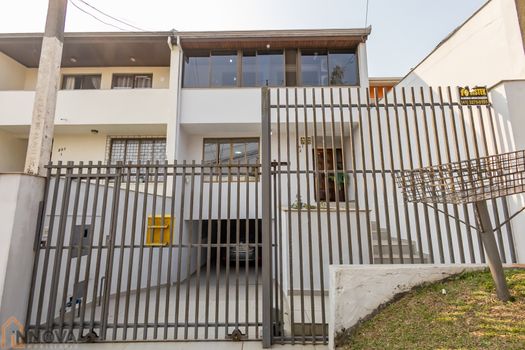 Foto 2 do(a) Casa de 3 quartos à venda em Uberaba, Curitiba