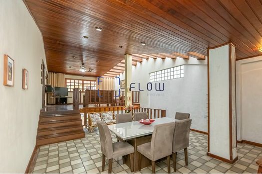 Foto 1 do(a) Casa de 4 quartos à venda em Parque Mandaqui, São Paulo