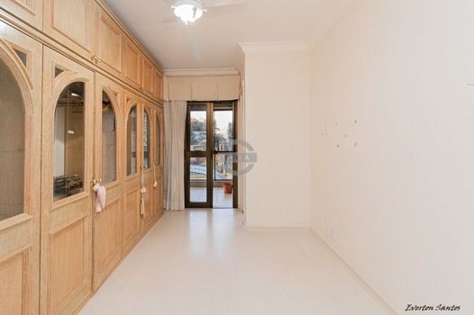 Foto 17 do(a) Apartamento de 3 quartos à venda em Cristal, Porto Alegre