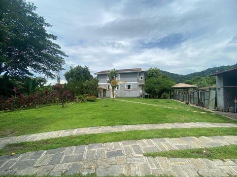 Foto 6 do(a) Casa de 8 quartos à venda em Cidade Jardim Guapimirim, Guapimirim