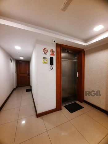 Foto 36 do(a) Flat de 2 quartos à venda em Jardim Botânico, Porto Alegre