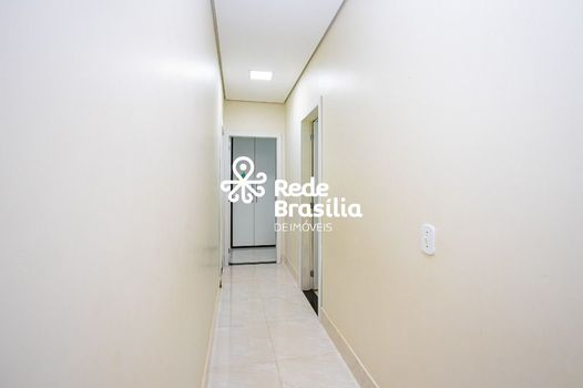 Foto 4 do(a) Casa de 3 quartos à venda em Setor Habitacional Arniqueira (Águas Claras), Brasília