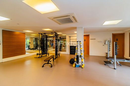 Foto 29 do(a) Apartamento de 1 quartos à venda em Três Figueiras, Porto Alegre