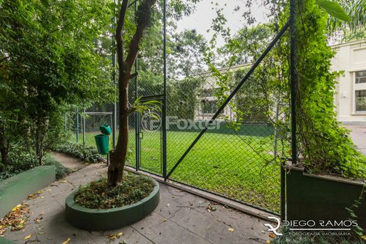 Foto 38 do(a) Apartamento de 1 quartos à venda em Três Figueiras, Porto Alegre