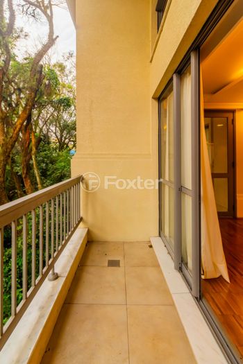 Foto 23 do(a) Apartamento de 1 quartos à venda em Três Figueiras, Porto Alegre