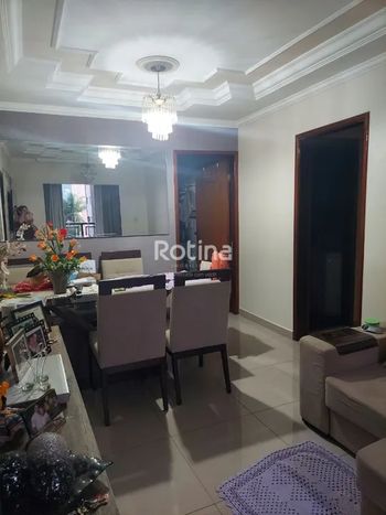 Foto 1 do(a) Apartamento de 3 quartos à venda em Segismundo Pereira, Uberlândia
