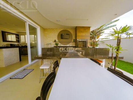 Foto 3 do(a) Casa em Condomínio de 5 quartos à venda em Urbanova, São José dos Campos