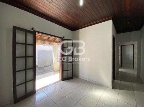 Foto 4 do(a) Casa de 4 quartos à venda em Jardim Santa Maria, Jacareí
