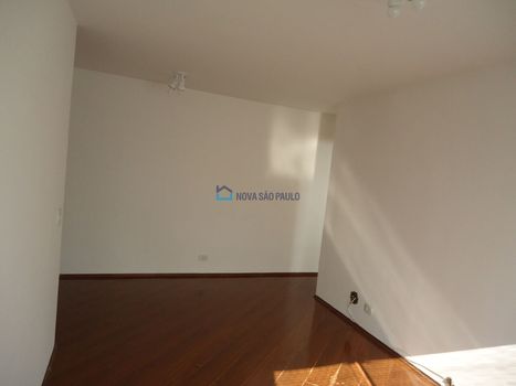 Foto 2 do(a) Apartamento de 1 quartos à venda em Saúde, São Paulo
