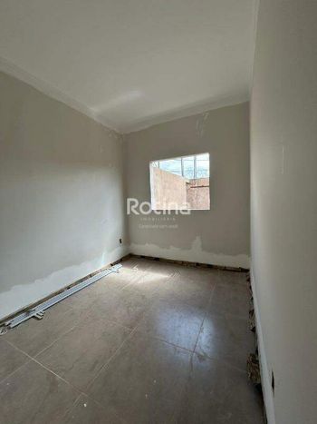 Foto 6 do(a) Casa de 2 quartos à venda em São Jorge, Uberlândia