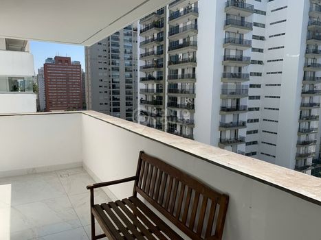Foto 3 do(a) Apartamento de 4 quartos para alugar em Indianópolis, São Paulo