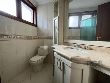 Foto 28 do(a) Apartamento de 6 quartos à venda em Bela Vista, Porto Alegre