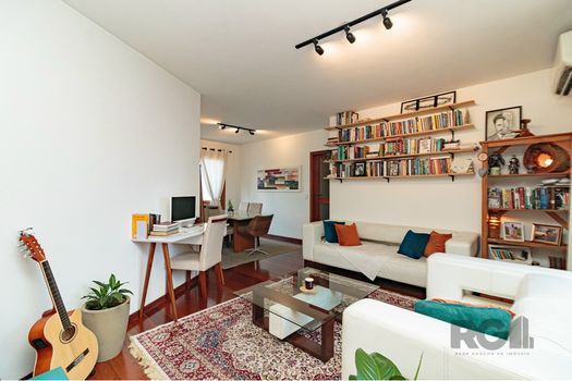 Foto 4 do(a) Apartamento de 3 quartos à venda em Mont Serrat, Porto Alegre