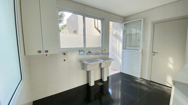 Foto 14 do(a) Casa em Condomínio de 4 quartos à venda em Jardim Petrópolis, São Paulo