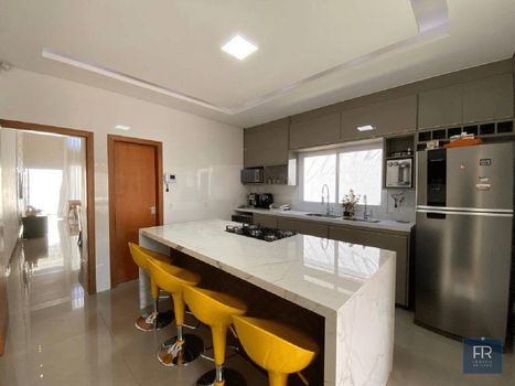 Foto 6 do(a) Casa de 3 quartos à venda em Jardim Inconfidência, Uberlândia