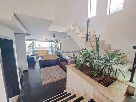 Foto 10 do(a) Casa de 6 quartos à venda em Cidade Vargas, São Paulo