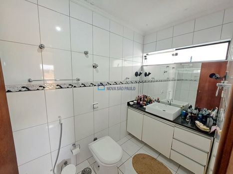 Foto 18 do(a) Casa de 6 quartos à venda em Cidade Vargas, São Paulo