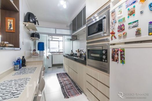 Foto 18 do(a) Apartamento de 3 quartos à venda em Vila Ipiranga, Porto Alegre
