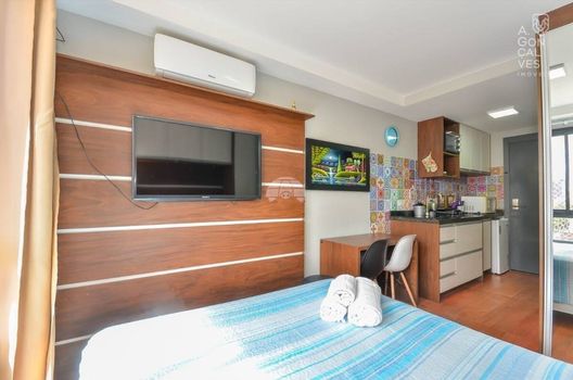 Foto 3 do(a) Apartamento de 1 quartos à venda em Centro, Curitiba