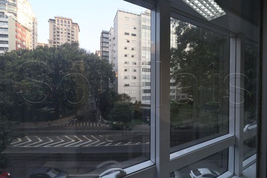 Foto 3 do(a) Sala / Conjunto Comercial false à venda em Jardim Paulista, São Paulo