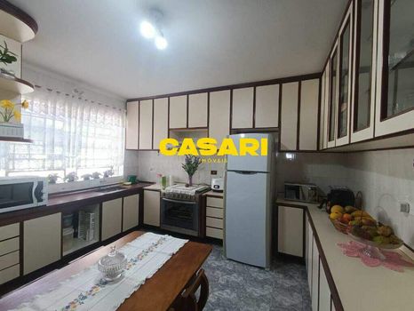 Foto 16 do(a) Casa de 3 quartos à venda em Vila Príncipe de Gales, Santo André