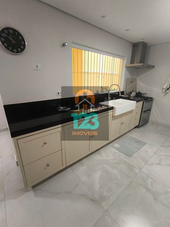 Foto 24 do(a) Casa de 3 quartos à venda em Vila São Vicente, São Paulo