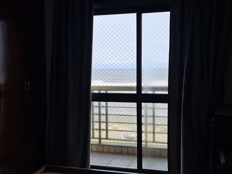 Foto 2 do(a) Apartamento de 3 quartos à venda em Guilhermina, Praia Grande