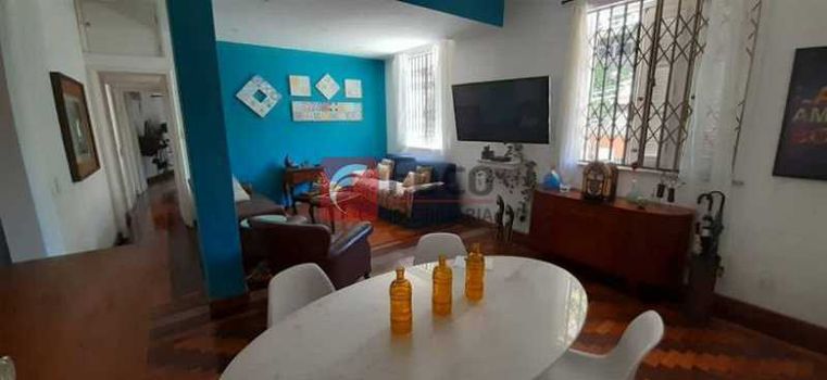 Foto 2 do(a) Apartamento de 2 quartos à venda em Cosme Velho, Rio de Janeiro