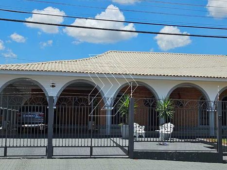 Foto 3 do(a) Casa de 5 quartos à venda em Residencial Vale Verde, Marília