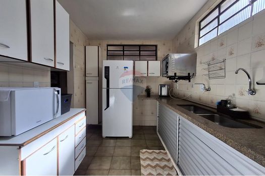 Foto 25 do(a) Casa de 4 quartos à venda em Centro, Lins