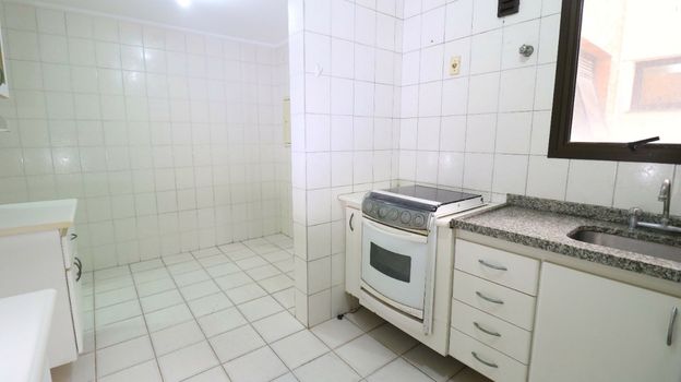 Foto 9 do(a) Apartamento de 4 quartos à venda em Vila Suzana, São Paulo