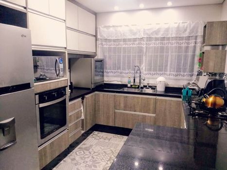 Foto 4 do(a) Casa em Condomínio de 3 quartos à venda em Santa Maria, Santo André