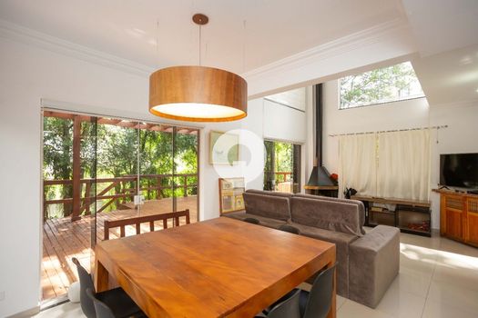 Foto 2 do(a) Casa em Condomínio de 3 quartos à venda em Bacacheri, Curitiba