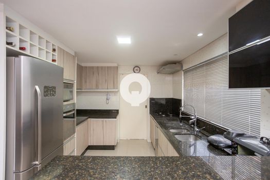 Foto 11 do(a) Casa em Condomínio de 3 quartos à venda em Bacacheri, Curitiba