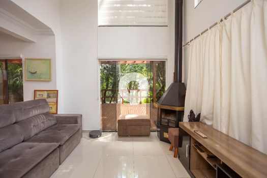 Foto 4 do(a) Casa em Condomínio de 3 quartos à venda em Bacacheri, Curitiba