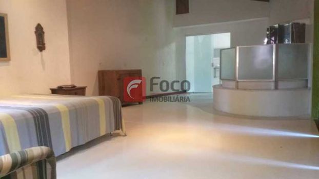 Foto 17 do(a) Casa de 5 quartos à venda em Cosme Velho, Rio de Janeiro