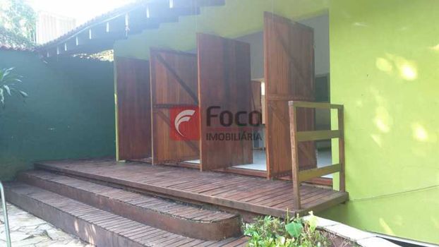 Foto 23 do(a) Casa de 5 quartos à venda em Cosme Velho, Rio de Janeiro