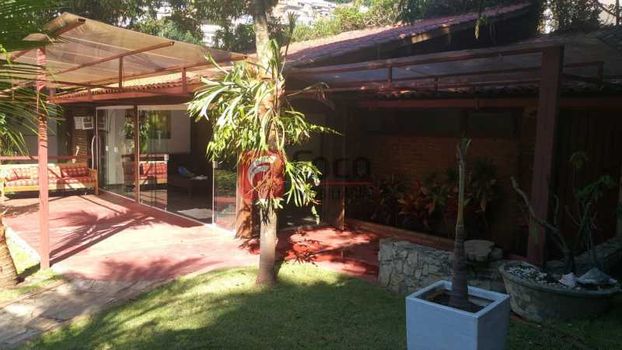 Foto 22 do(a) Casa de 5 quartos à venda em Cosme Velho, Rio de Janeiro