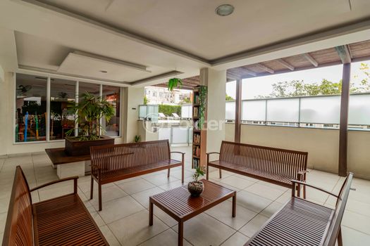 Foto 29 do(a) Apartamento de 2 quartos à venda em Azenha, Porto Alegre